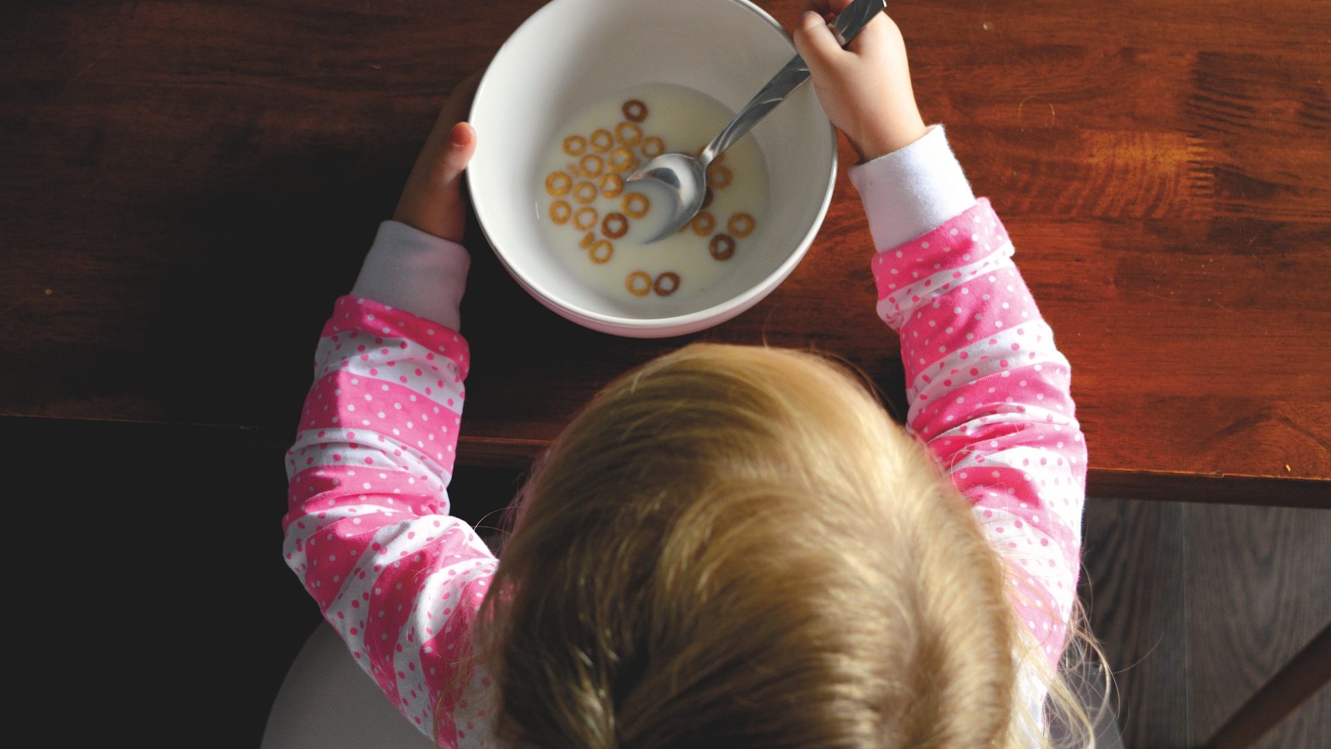 Bébé peut-il petit-déjeuner comme les grands ? - Le blog des Papas